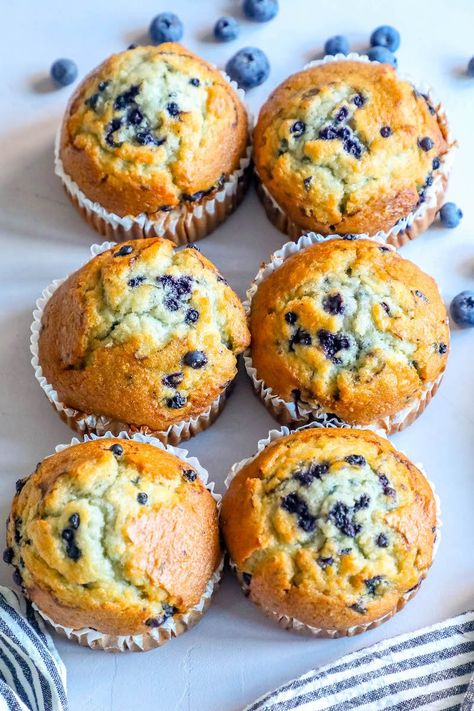 Best Easy Blueberry Muffins Recipe - breakfast #breakfast #dessert Sour Milk Blueberry Muffins, The Best Blueberry Muffins Ever, Blueberry Muffins Frozen Blueberries, Fresh Blueberry Recipes Easy, Jumbo Blueberry Muffins Recipe, Blueberry Muffins Easy, Sugar Free Blueberry Muffins, Triple Berry Muffins, Jumbo Blueberry Muffins