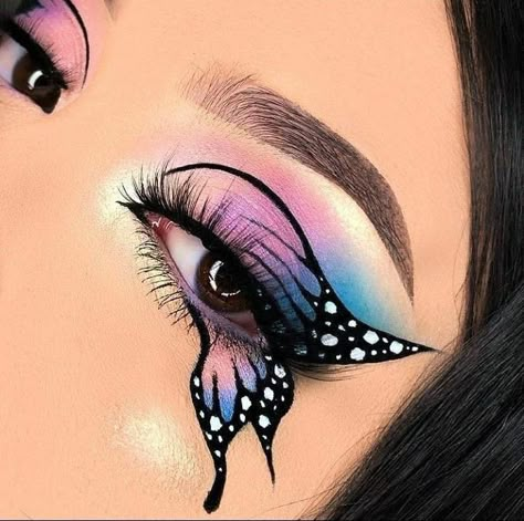 Fantasy Make Up Ideas Creative, Creative Eye Makeup Design, Butterfly Makeup Ideas, Creative Eye Makeup Art, Crazy Makeup Art, Make Up Fantasi, Butterfly Liner, Butterfly Makeup Look, Creative Eye Makeup Ideas