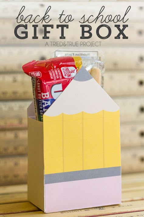 Back To School Paper Crafts, School Box Ideas, Back To School Diy Crafts, Back To School Cricut Ideas, Diy Back To School Crafts, School Craft Ideas, Gift Box Template Free, Pencil Decoration, School Boxes