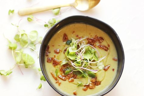 Potato And Leak Soup, Sweet Potato Leek Soup, Japanese Sweet Potatoes, Japanese Potato, Leeks Soup Recipes, Vegetarian Soups, Clean Eating Soup, Japanese Sweet Potato, Potato Leek