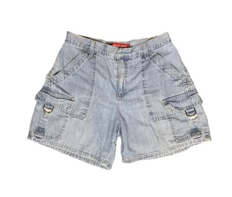 Cute Bottoms Aesthetic, Supernatural Outfits, Denim Cargo Shorts, Cute Bottoms, Png Clothes, Summer Bottoms, Aesthetic Streetwear, Dr Wardrobe, Denim Cargo