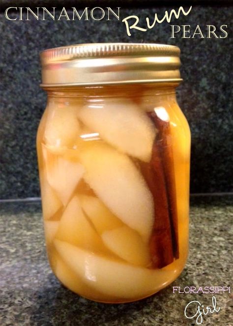 Pear Moonshine Recipe, Pear Recipes For Canning, Canning Pears, Canned Pears, Canning Fruit, Home Canning Recipes, Canning Food Preservation, Canning Tips, Spiced Pear