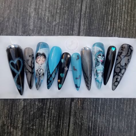 Corpse bride love art nails halloween bats tim burton blue black october Emily Corpse Bride Nails, The Corpse Bride Nails, Corpse Bride Nail Art, Corpse Bride Nails, Horror Nails, Sunset Nails, Holloween Nails, Vampire Makeup, Art Deco Nails