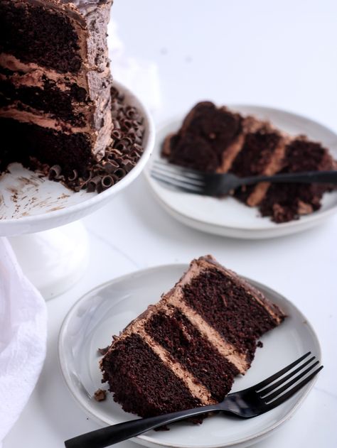 The ULTIMATE Grain-free Chocolate Cake - Grain Free Table Grain Free Chocolate Cake, One Bowl Chocolate Cake Recipe, One Bowl Chocolate Cake, Classic Chocolate Cake Recipe, Gluten Free Chocolate Cake Recipe, Chocolate Raspberry Cake Recipe, Chocolate Cake Recipes, The Best Chocolate Cake, Gluten Free Cake Recipe