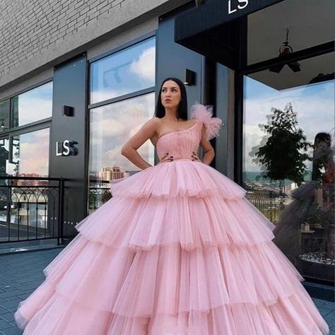 18th Birthday Gowns Debutante, Weddinh Dress, Masquerade Ball Gowns, Royalty Dress, Ball Gowns Prom Elegant, Fairy Wedding Dress, Pink Ball Gown, Barbie Gowns, Indian Bridal Fashion