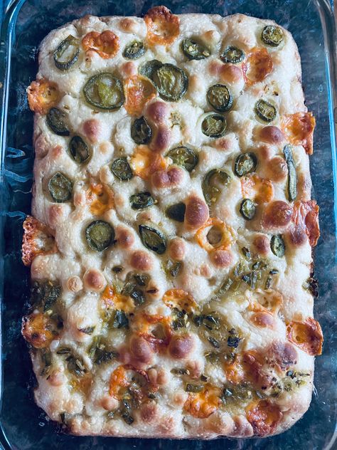 Fold in jalapeños and chedder in your foccacia recipe, and place more on top for a spicy delicious bread!!! #foccacia New Years Foccacia, Flower Foccia Bread, Foccacia Bread Meal Ideas, Jalepeno Foccacia Bread Recipes, Blueberry Foccacia Bread, Sheet Pan Focaccia Bread, Foccacia Bread Flavors, Small Batch Focaccia Bread, Dessert Foccacia Bread