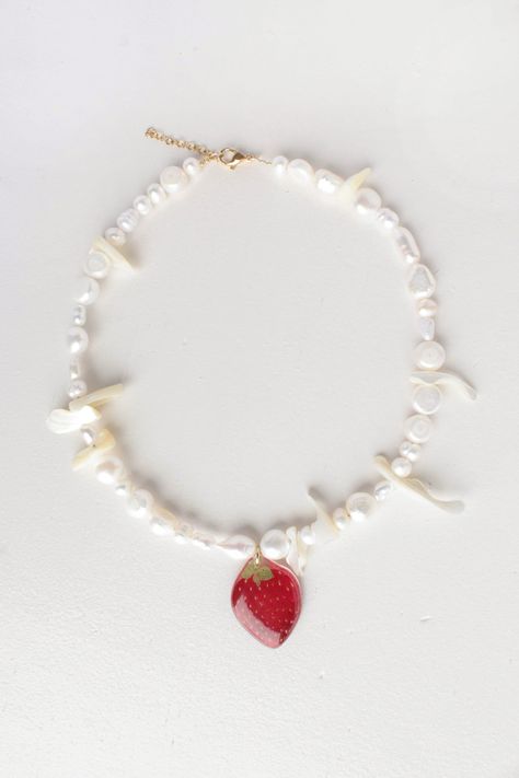 Cream Necklace, Necklace With Pearls, Natural Pearl Necklace, Pearl Gifts, Pearls Jewelry, Modern Necklace, Freshwater Pearl Jewelry, Strawberry Cream, Strawberry Fruit