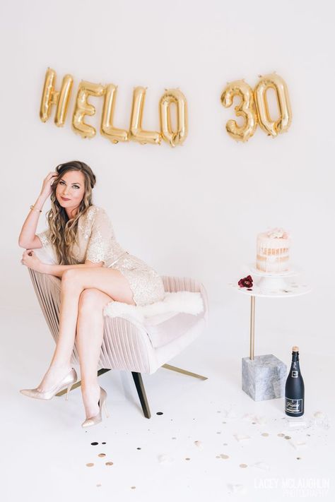 Adult Cake Smash, 30th Birthday Ideas For Women, 30th Birthday Themes, 30th Birthday Bash, Hello 30, 30th Birthday Decorations, 30th Party, Thirty Birthday, 30th Bday