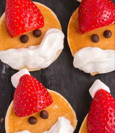 Mini Pancake Christmas, Preschool Brunch Ideas, December Breakfast Ideas For Kids, Toddler Charcuterie Board Christmas, Santa Waffles For Kids, Christmas Kids Breakfast Ideas, Toddler Christmas Recipes, Christmas Pankaces, Christmas Food For Kids Dinner