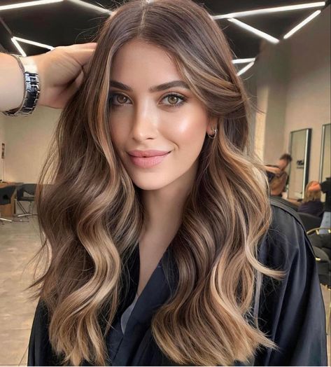 Black Hair With Blonde Highlights, Sunkissed Hair Brunette, Rambut Brunette, Honey Brown Hair, Brown Hair Looks, Brown Hair Inspo, Brunette Hair With Highlights, Spring Hair Color, Hair Color Light Brown