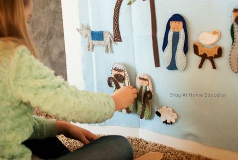 Make Your Own Felt Nativity Story with this FREE Felt Nativity Template Diy Felt Nativity, Nativity Template, Flannel Projects, Nativity Pattern, Boys Activities, Be A Good Wife, Felt Nativity, Bible Christmas, Story Retelling