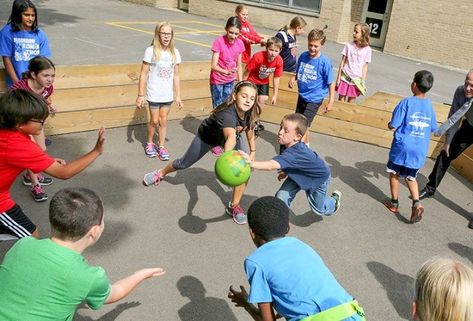 Madison Elementary School fifth graders, along with principal Tim Callahan, play a game of gaga ball during recess in 2015, in Wheaton, Ill. The game is a "kinder, gentler" version of dodgeball. Gaga Ball, School Recess, Education Week, Creative Kids Snacks, About School, Play A Game, Education Quotes For Teachers, Education Kindergarten, Education English