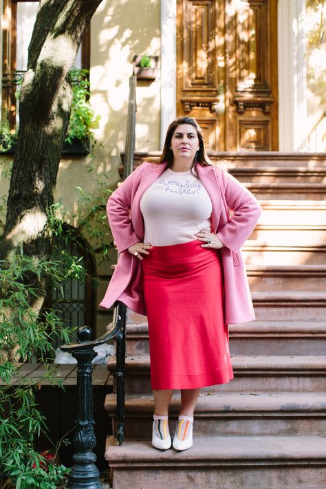 A Week of Outfits: Katie Sturino Katie Sturino Outfits, Katie Sturino Style, Outfit Silhouettes, A Week Of Outfits, Plus Size Store, Katie Sturino, Week Of Outfits, Bright Pants, Fashion Nova Plus Size