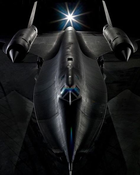 Lockheed SR-71 Blackbird #military #armedforces #aircraft #airforce #aviation #lockheed #sr71 #blackbird Blackbird Wallpaper, Lockheed Sr-71 Blackbird, Lockheed Sr 71, Spy Plane, Stealth Aircraft, Sr 71 Blackbird, Reconnaissance Aircraft, Airplane Fighter, Sr 71