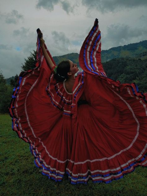 Red Jalisco Folklorico Dress, Folklorico Poses, Folklorico Photoshoot, Folklorico Aesthetic, Mexican Fancy Dress, Mexican Traditional Clothing, Folklorico Dresses, Outfit Mexicano, Folkloric Dress