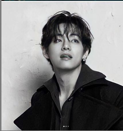 The story revolves around a cold-hearted mafia Kim Taehyung who is in… #fanfiction #Fanfiction #amreading #books #wattpad Innocent Love, Bts Dark, Friend Cartoon, Taehyung Kim, Taehyung Wallpaper, Taehyung Photoshoot, Kq Entertainment, Rose Icon, Bts Kim Taehyung