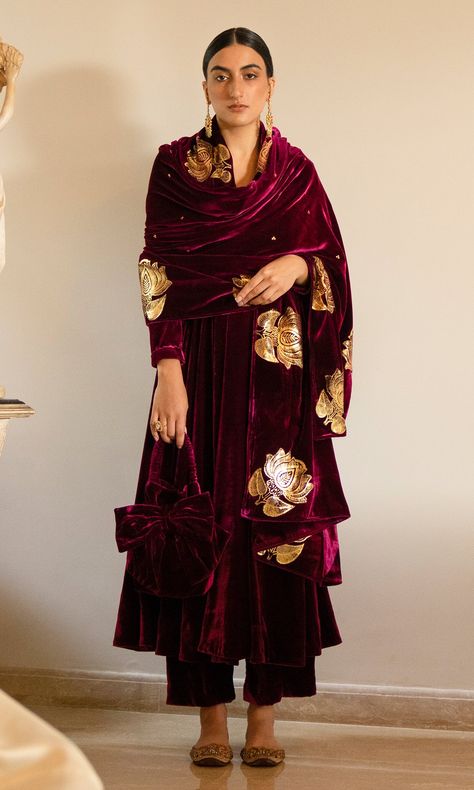 Velvet Indian Outfits, Velvet Suits Design Women, Velvet Suits Women Indian, Velvet Palazzo, Velvet Anarkali, Velvet Suit Design, Velvet Saree, Velvet Dress Designs, Velvet Shawl