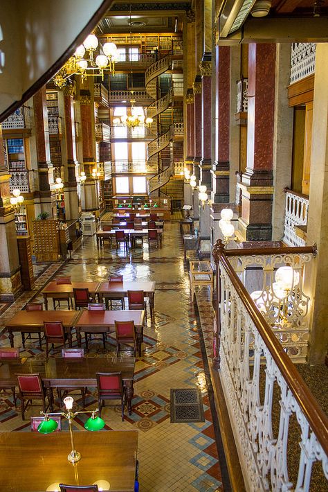 Law Library, Iowa State Capital in Des Moines, Iowa Des Moines Iowa Aesthetic, Grand Architecture, Law Library, Book Shops, Illinois State University, Herbert Hoover, Rich Decor, Missouri State University, State Capital