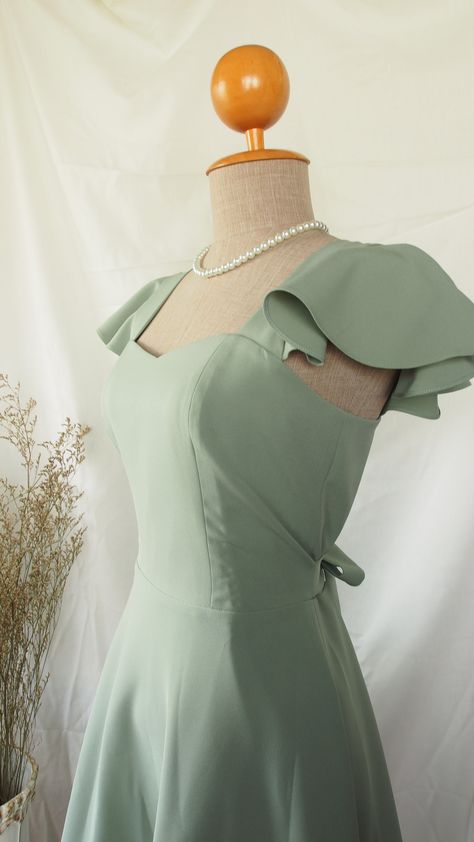 Sage Green Dress Short, Sage Green Homecoming Dress, Prom Dress Sage Green, Garden Quince, Sage Green Prom, Sage Green Prom Dress, Wedding Sundress, Homecoming Inspo, Homecoming 2024