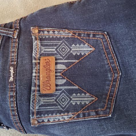 Brand New! Never Worn, Washed And Dried One Time. Super Cute Hard To Find Pocket Design. Measurements Are In The Photos. Jeans Wrangler Women, Wranglers For Women, Western Hippie Fashion, Kimes Jeans, Womens Western Wear, Country Closet, Lane Frost, Western Things, Cute Western Outfits