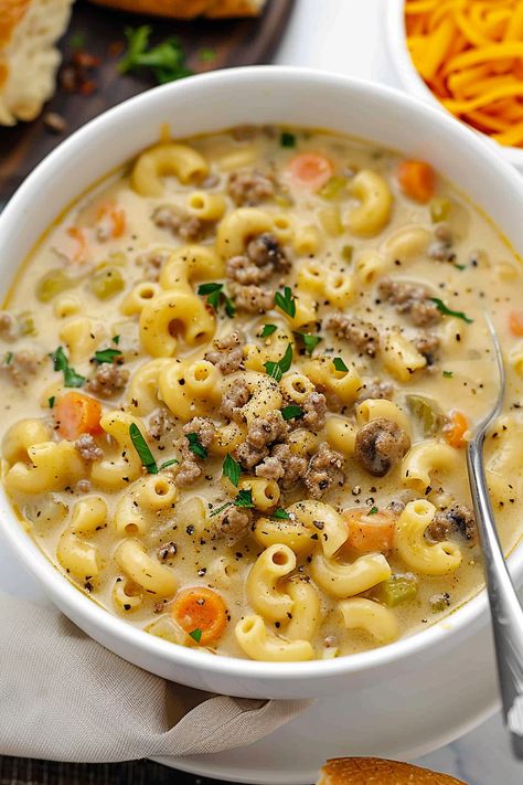 Hearty Cheeseburger Soup, Cheeseburger Chowder Soup, Cheeseburger Soup Crockpot, Kid Friendly Meals Dinner, Macaroni Soup, Cheeseburger Pasta, Cheese Burger Soup Recipes, Soup Ideas, Chowder Soup