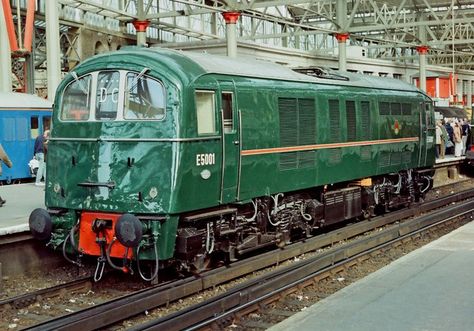 Union Pacific Train, Waterloo Station, Third Rail, London Brighton, National Railway Museum, Train Posters, Steam Railway, British Railways, Buses And Trains