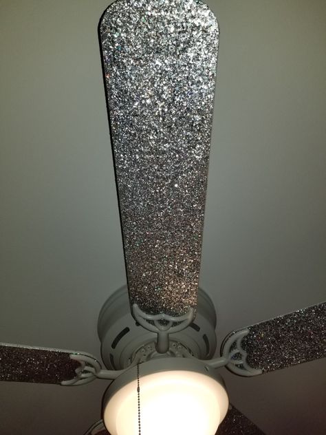 Diy glitter fan makeover Glitter Kitchen Table, Glitter Bedroom Door, Glitter Room Ideas Bedrooms, How To Make Glitter Paint For Walls, Black Glitter Accent Wall Bedroom, Glitter Ceiling Fan Diy, Grey Glitter Wall Paint, Glitter Ceiling, Glitter Accent Wall