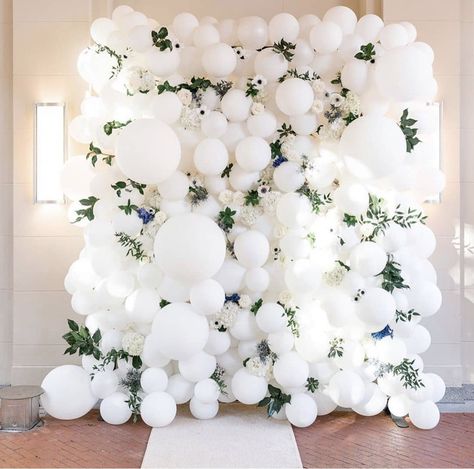 Wedding Ballons, Wedding Expo Booth, White Balloon Arch, Balloon Arch Wedding, Balloon Arch Decorations, Bridal Shower Balloons, Couple Wedding Shower, Photo Balloons, Wedding Balloon Decorations