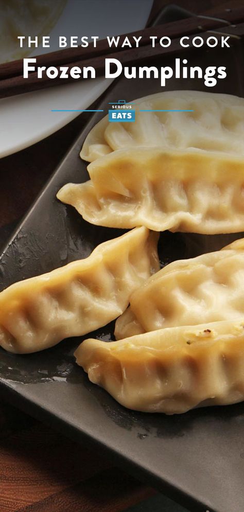 Homemade Chinese Dumplings, Chinese Chicken Dumplings, Asian Dumpling Recipe, Pot Stickers Recipe, How To Cook Dumplings, Frozen Potstickers, Kitchen Knowledge, Potstickers Recipe, Quick Foods