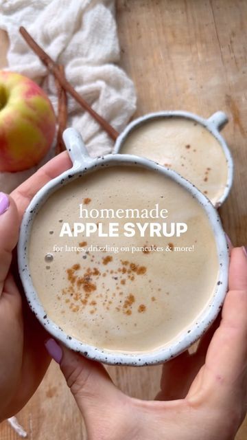 Rachel Conners • Bakerita.com on Instagram: "homemade APPLE SYRUP 🍎✨ so you can skip sbucks and make your own homemade apple crisp oatmilk lattes 🙌 it’s also sooo good drizzled on pancakes, waffles, oatmeal, ice cream…whatever you can dream of! comment “recipe” and it’ll be sent right to your DMs 💌 frother is also linked in my profile under “amazon links”! all you need is apple cider (or a good apple juice) and maple syrup. I love adding cinnamon or apple pie spice and vanilla extract for ext Apple Syrup For Coffee, Caramel Apple Coffee Syrup, Apple Pie Syrup For Coffee, Apple Spice Simple Syrup, Copycat Starbucks Apple Crisp Syrup, Apple Pie Latte, Apple Pie Iced Coffee, Waffles Oatmeal, Apple Pie Coffee