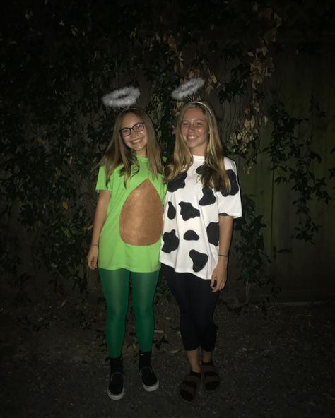 holy guacamole and holy cow! Holy Cow Halloween Costume, Holy Guacamole Costume, Cow Couple Costume, Holy Cow Costume, Diy Cow Costume, Work Costumes, Friend Halloween Costumes, Cow Halloween Costume, Witches And Warlocks