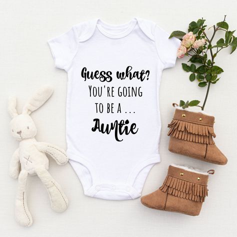 Personalised Baby Grows, Auntie Baby, Baby Announcement Onesie, Baby Onsie, Custom Baby Onesies, Personalized Onesie, Body Suits, Baby Grow, Personalised Baby