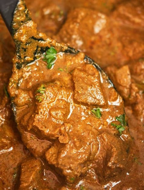 Beef Curry Indian, Beef Korma, Indian Beef Recipes, Beef Curry Recipe, Beef Recipe Instant Pot, Curry Indian, Curry Recipes Indian, Beef Curry, Potted Beef