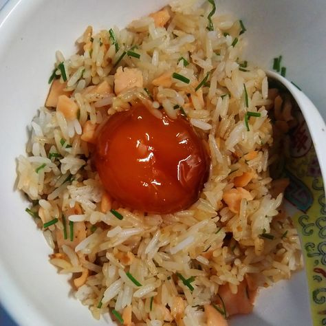 Inspired by a previous post! Smoked salmon fried rice and soy cured egg yolk The post Inspired by a previous post! Smoked salmon fried rice and soy cured egg yolk appeared first on Alo Japan. Soy Cured Egg, Salmon Fried, Salmon Fried Rice, Cured Egg Yolk, Cured Egg, Ramen Recipes, Cooking 101, Japanese Cooking, Cuisine Recipes