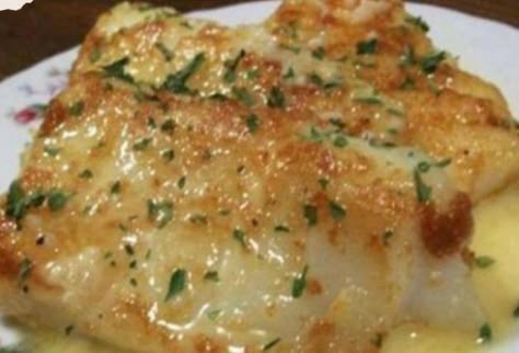 Butter Baked Cod, Baked Cod Recipes, Pan Fried Fish, Baked Cod, Cod Recipes, Lemon Butter Sauce, Fish Dinner, Baked Fish, Think Food