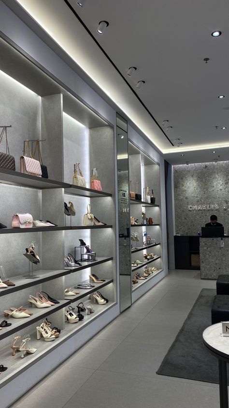 Shoe Display Retail, Garment Shop Interior Design, Clothing Branding Design, Charles And Keith, Shoe Store Design, Store Shelves Design, Fashion Showroom, Retail Store Interior Design, Clothing Store Interior