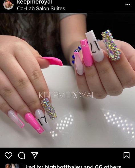 Birthday Nails Taurus, Taurus Birthday Nails, Taurus Nails Designs, Taurus Nails, Bday Nails, 17 Birthday, Taurus Birthday, Pisces Birthday, Colored Acrylic