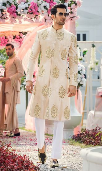 Indian Groom Dress, Mens Wedding Suits, Sherwani For Men Wedding, Wedding Kurta For Men, Groom Dress Men, Wedding Dresses Men Indian, Mens Sherwani, Sherwani For Men, Wedding Sherwani