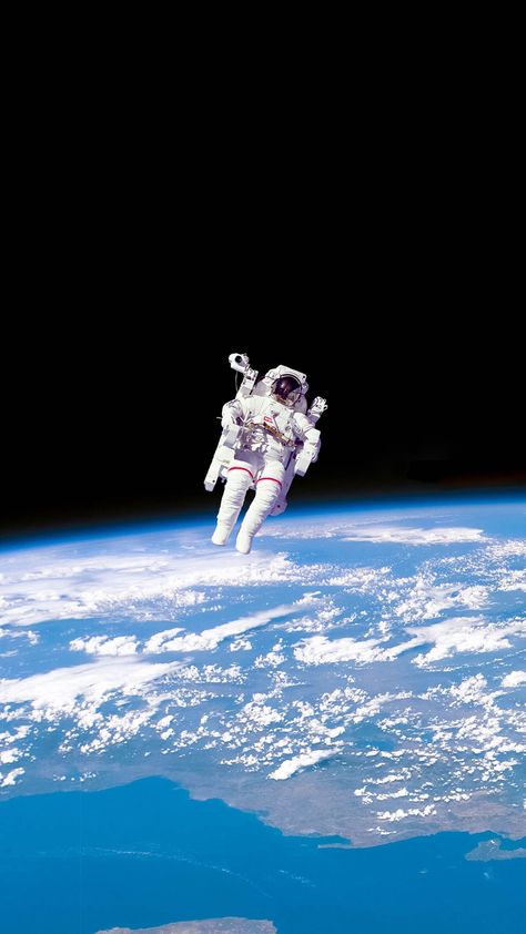 Download Free Astronaut Iphone Wallpaper - PixelsTalk.Net Space Wallpaper Astronaut, Spaceman Aesthetic, Planeta Tierra Aesthetic, Space X Wallpaper, Nasa Wallpaper Iphone, Wallpaper Space Aesthetic, Spaceman Wallpaper, Space Wallpaper Aesthetic, Astronaut Aesthetic