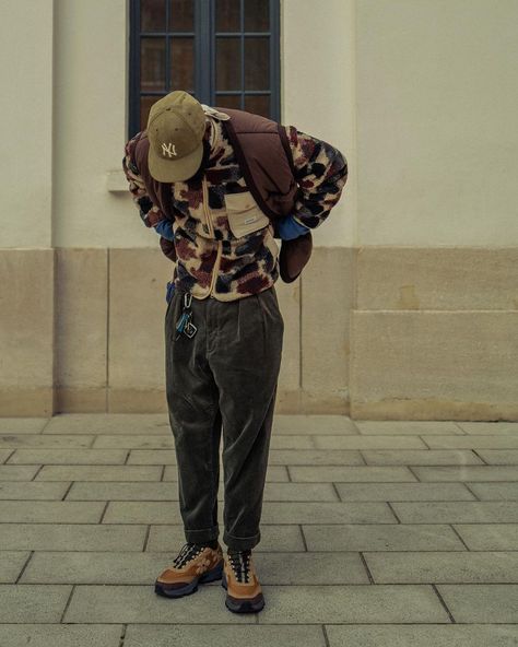 Paul Binam, Hiking Boot Outfit, Hiking Boots Outfit, Boots Outfit Men, Yankees Hat, Hiking Boot, New Balance Shoes, Boots Outfit, Hiking Boots