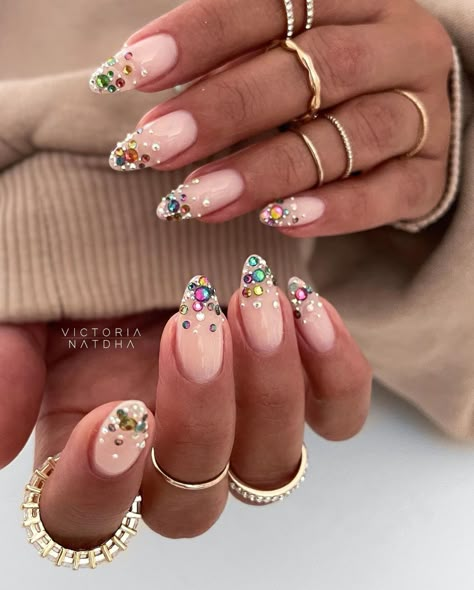 Small Gem Nail Design, Cool Holiday Nails, Rhinestones Nails Designs, Jeweled French Tip Nails, Summer Nails Gems, Rhinestone Tip Nails, Glitter Nails With Gems, Gem Nail Designs Rhinestones, Gem French Tip Nails