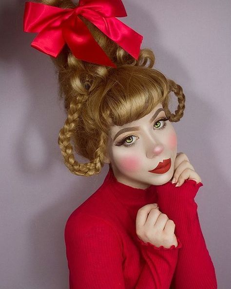 ... — twiggybraindead Whoville Costumes, Christmas Character Costumes, Cindy Lou Who Hair, Cindy Lou Who Costume, Whoville Hair, Seussical Costumes, Grinch Costumes, Christmas Eye Makeup, Grinch Christmas Party