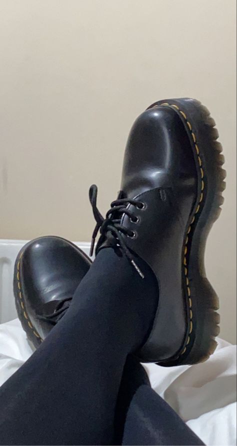 Aesthetic Dr Martens, Shoes Aesthetic Doc Martens, Platform Doc Martens Aesthetic, Platform Oxford Doc Martens, Dr Martens Aesthetic Grunge, Shoe Inspo, Aesthetic Shoes, School Shoes, Doc Martens