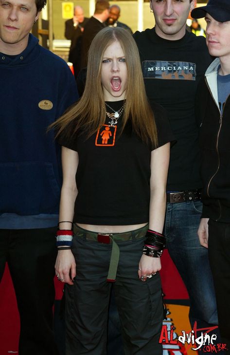 2000s Avril Lavigne, Avril Lavigne Outfits, Avril Lavigne Let Go, Avril Levigne, Avril Lavingne, 2000s Punk, Avril Lavigne Photos, Avril Lavigne Style, Tyler Posey