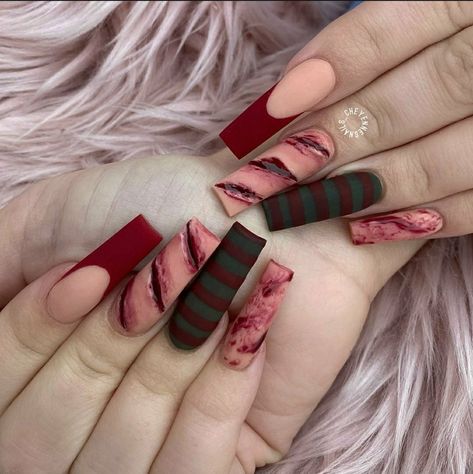 Fredy Krueger Nails, Creepy Nails Acrylic, Saw Nail Designs, Freddy Krueger Nail Designs, Freddy Krueger Nails Halloween, Freddy Nails Halloween, Horror Character Nails, Jeepers Creepers Nails, Halloween Nails Gory