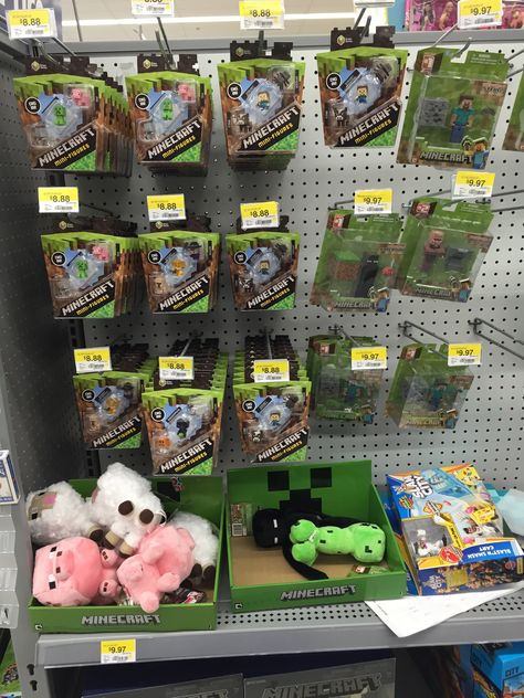 Minecraft Merch, Minecraft Room Decor, Fnaf Minecraft, 2000s Scene, Minecraft Toys, Best Christmas Toys, All Minecraft, Plantas Vs Zombies, Minecraft Room