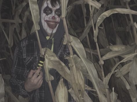 #halloween #cornfield #creepy #clown #killerclown Clown In A Cornfield Aesthetic, Killer Clown Aesthetic, Creepy Cornfield, Midwest Halloween, Clown In A Cornfield, Train Aesthetic, Halloween Clown, Character Board, Creepy Clown