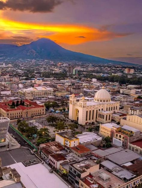 Central America, San Salvador