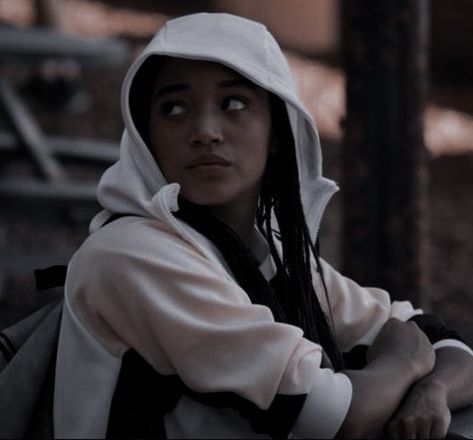 Amanda Stenberg Aesthetic, Amandla Stenberg Icon, Amanda Stenberg, Bruce And Selina, The Walking Dead Telltale, Amandla Stenberg, Superhero Stories, The Darkest Minds, Jada Pinkett Smith