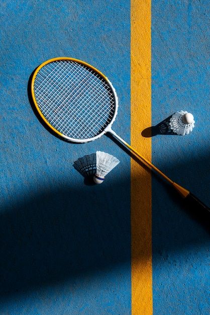 Free photo badminton concept with racket... | Free Photo #Freepik #freephoto #shuttlecock #badminton-racket #badminton #racket Racket Badminton, Badminton Photos, Badminton Shuttlecock, Badminton Court, Badminton Sport, Birthday Wrapping, Birthday Wrapping Paper, Badminton Racket, Sports Photography